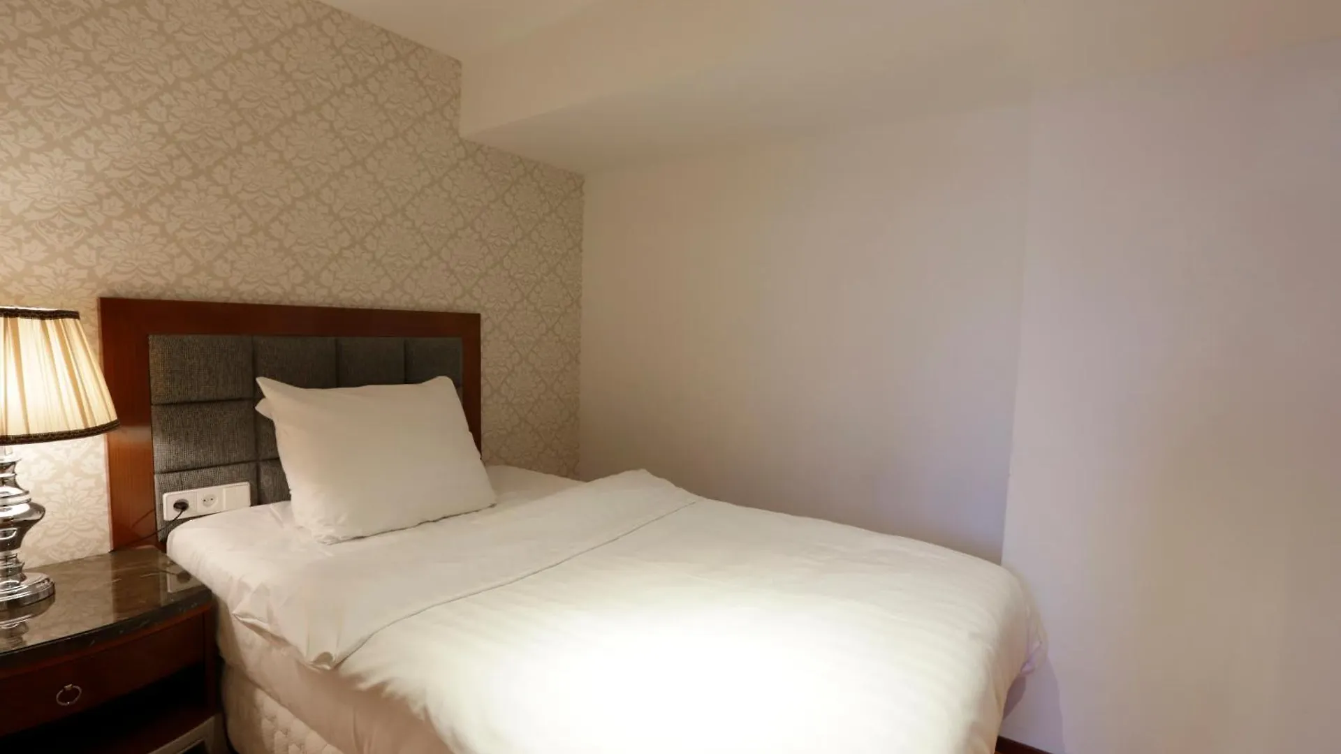 אמסטרדם Chasse Hotel 4*,  הולנד