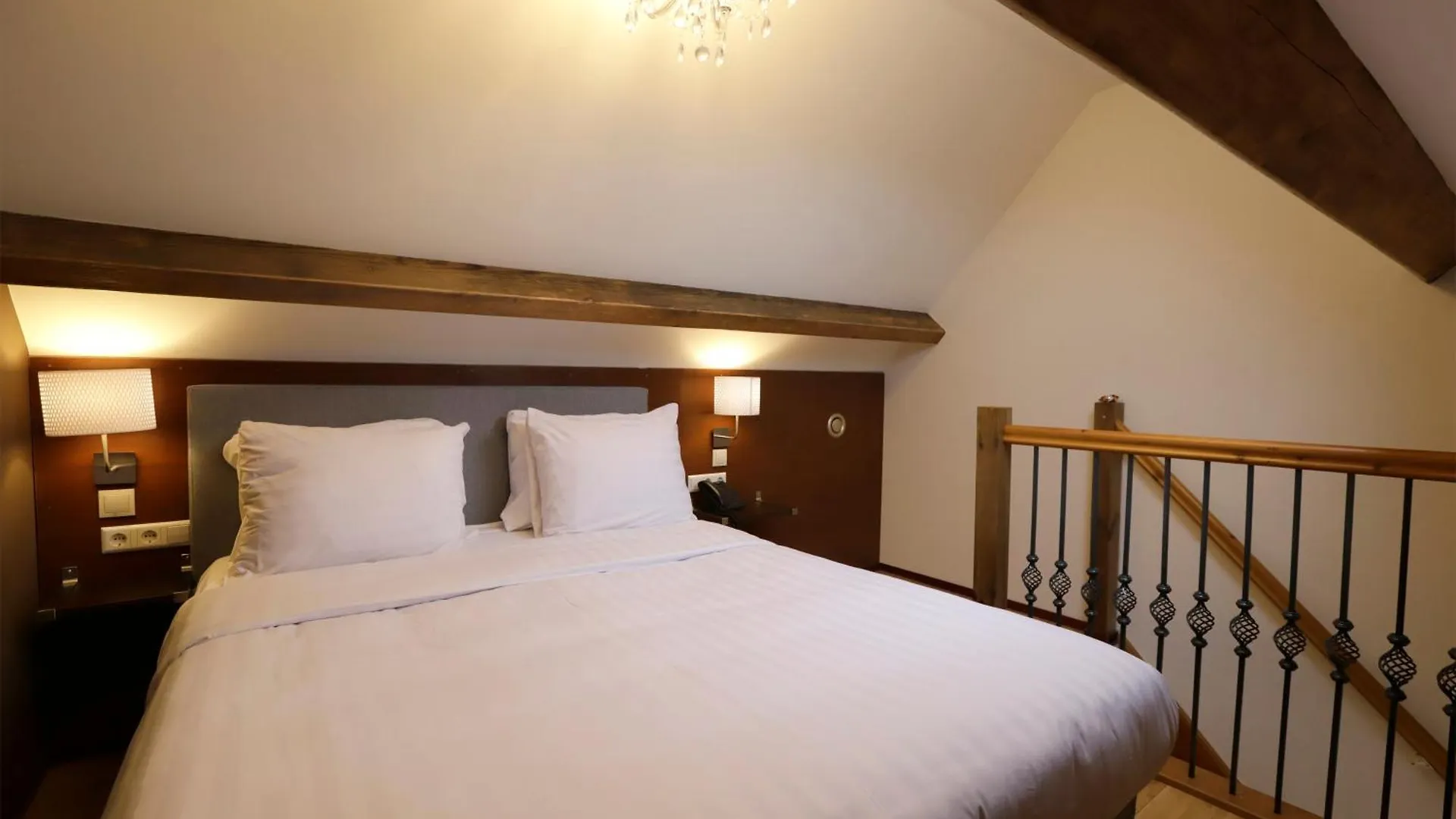 Chasse Hotel Амстердам